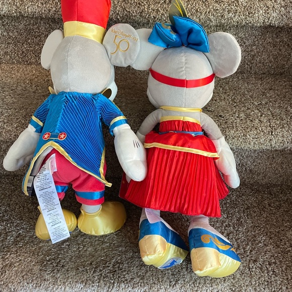 Disney - Picture 3 of 8